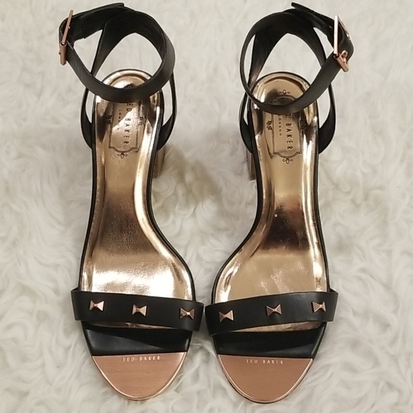 💕TED BAKER💕 Biah Ankle Strap Studded Bow Block Heel Sandals Black EU 39.5 NWT - Picture 3 of 7